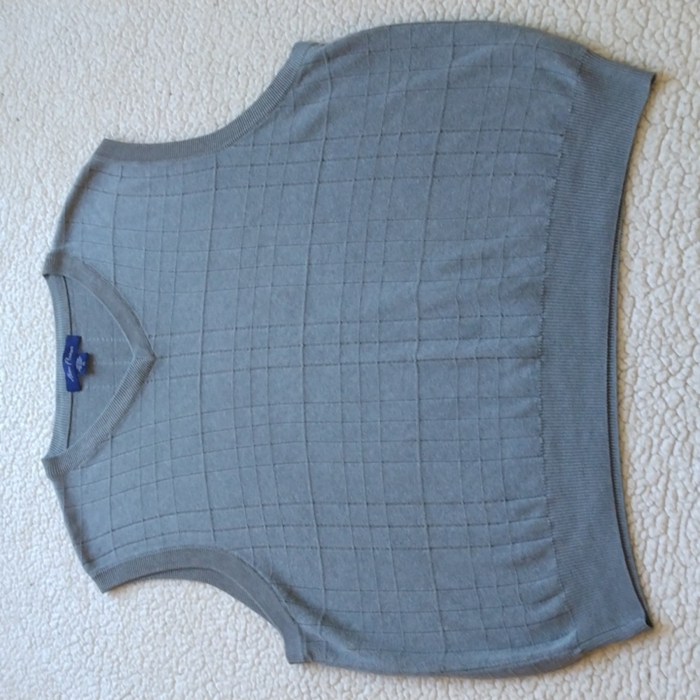 Alan Flusser XL Gray Silk V Neck Sweater Vest